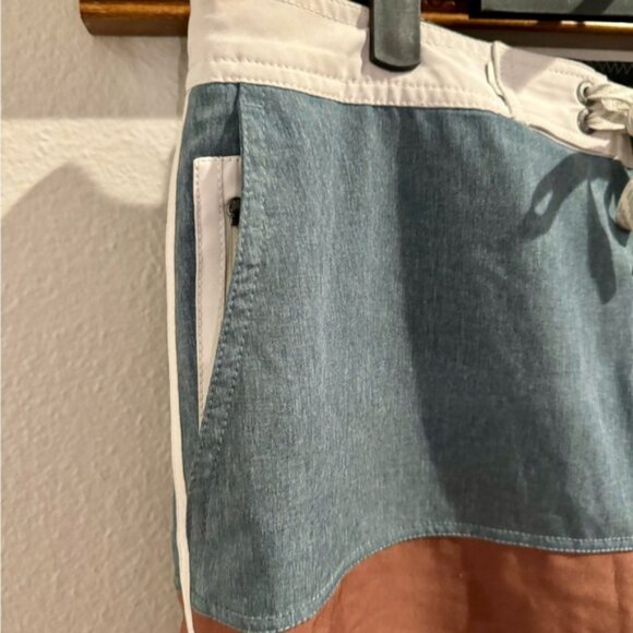 Vuori Men’s Swim Trunks Size 34 Grey, Brown & Tan Small Side Zip Pocket,Pockets - Picture 2 of 10